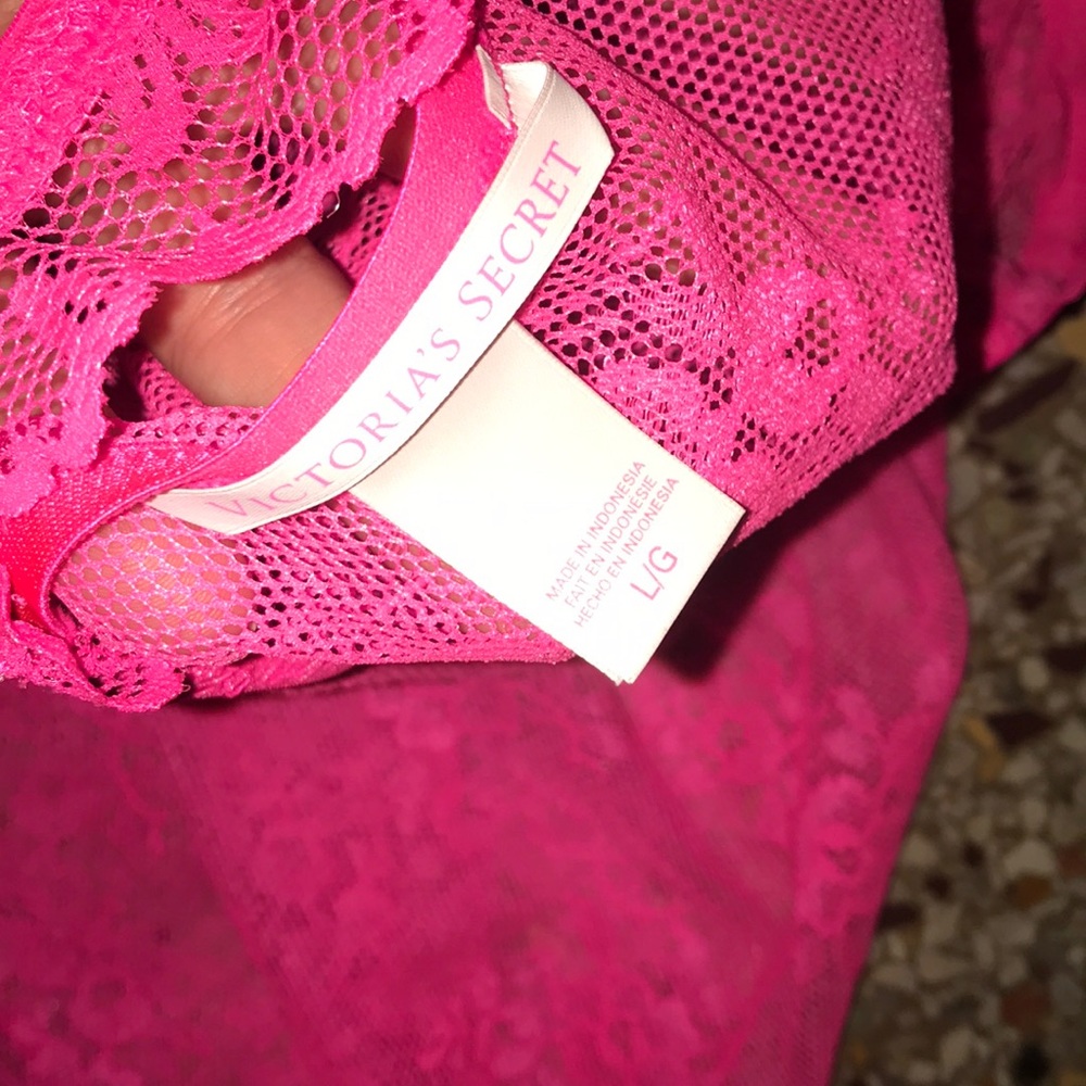 Victoria’s Secret Lingerie Size Large - Picture 3 of 3